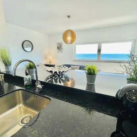 Sublimar - Beachfront - Tv Terrace - Nightlife Apartment *
